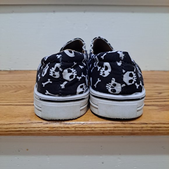 Womens slip on Skull sneaker size 39 (8) - Picture 3 of 5